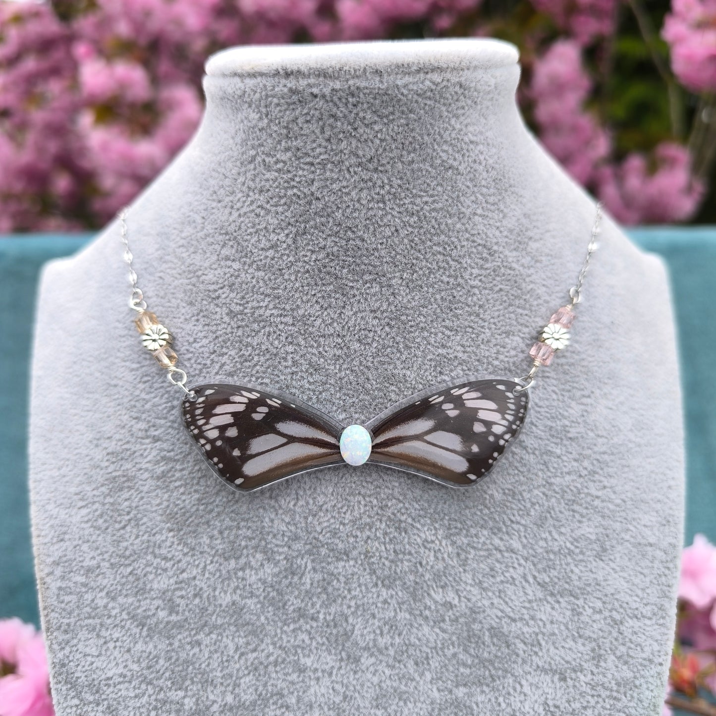 Flügelcollier